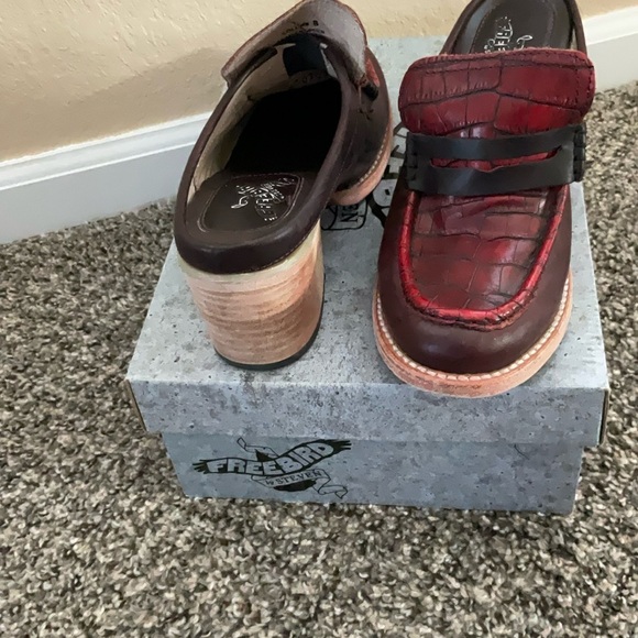 Freebird burgundy mules - Picture 6 of 8